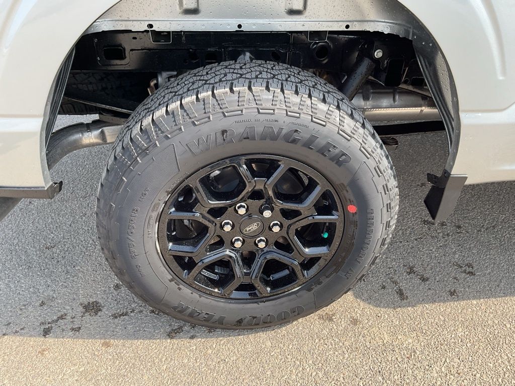 New 2026 Silver Ford XLT image 15