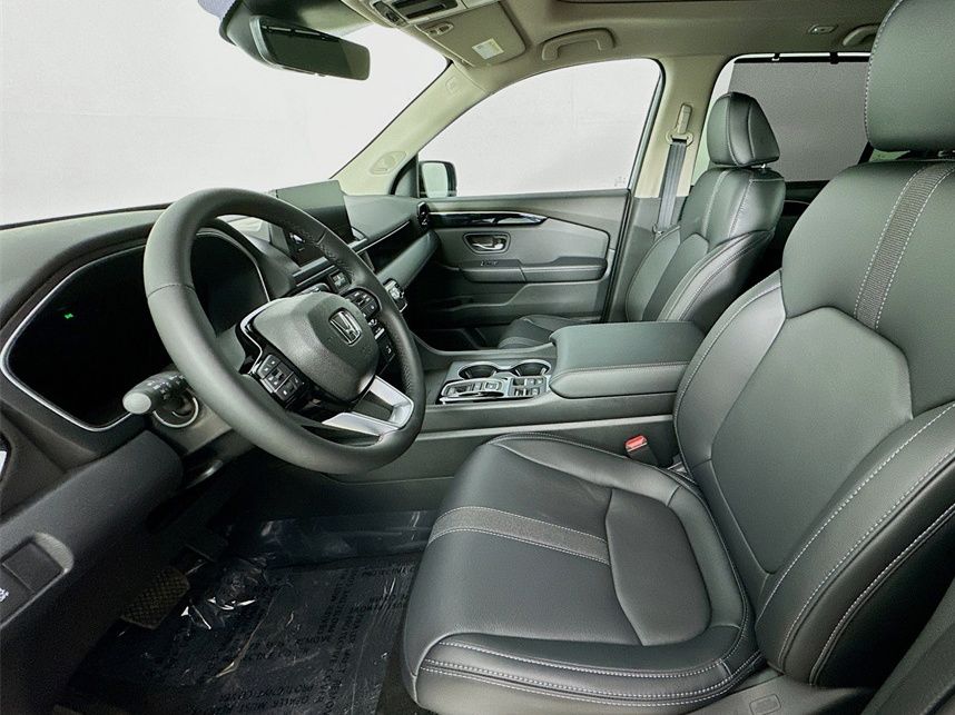 New Car 2025 Honda Pilot  Touring For Sale Under $50,000 In Austin, Texas