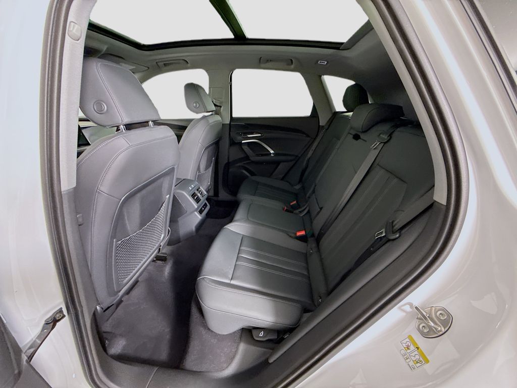 Thumbnail: 2026 Audi Q5 - 22