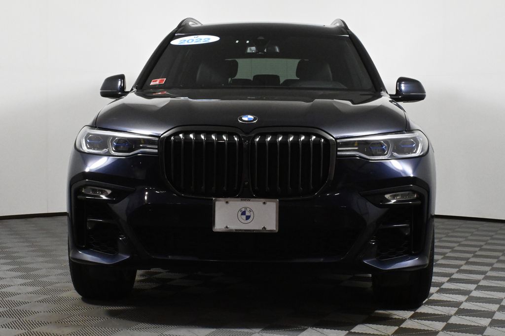 2022 BMW X7 M50i 10