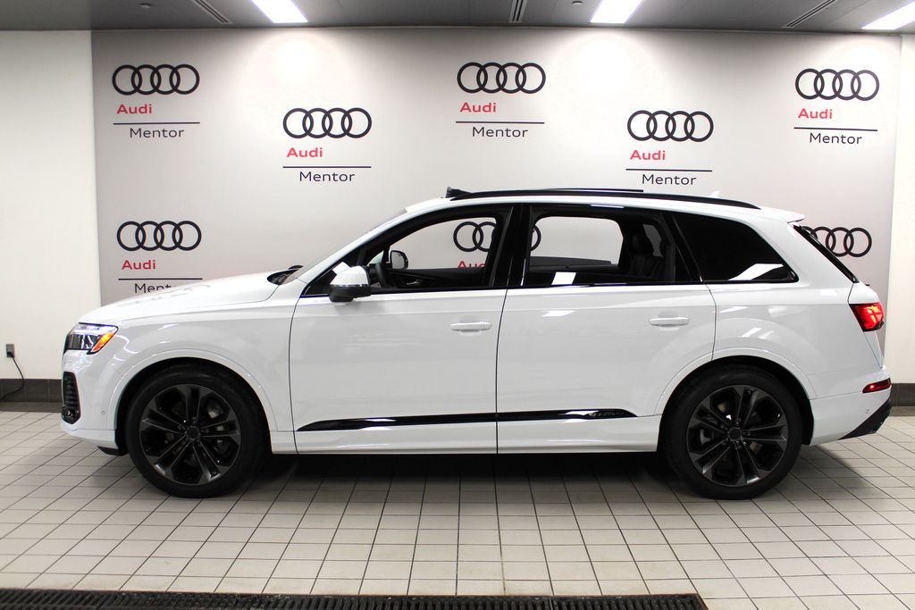 Thumbnail: 2026 Audi Q7 - 3