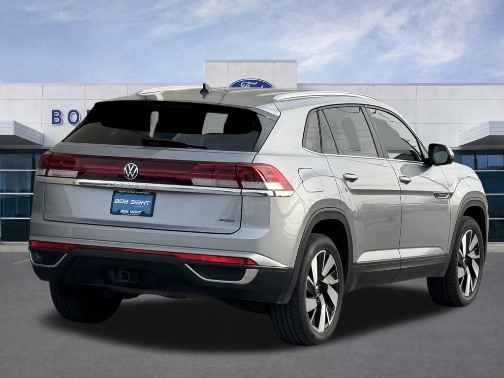 Used 2024 Volkswagen Atlas Cross Sport SE w/Tech with VIN 1V2HE2CA8RC232327 for sale in Kansas City