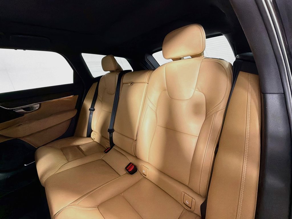 Used 2023 Volvo V90 Cross Country Wagon