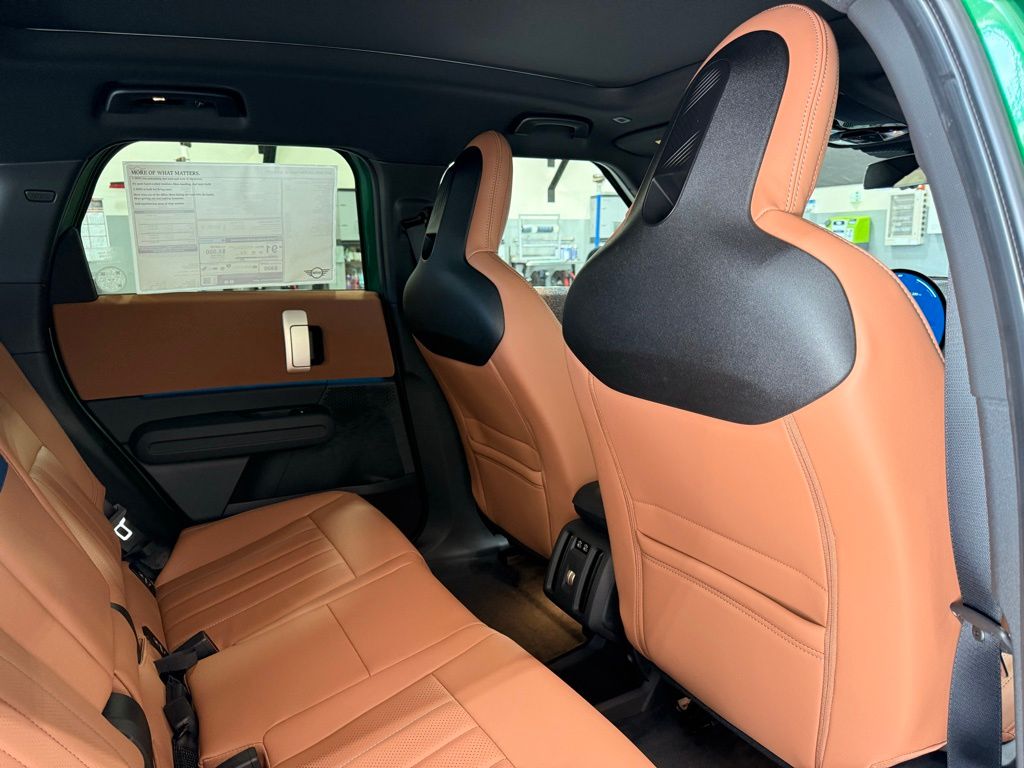 Thumbnail: 2025 MINI Cooper Countryman - 25