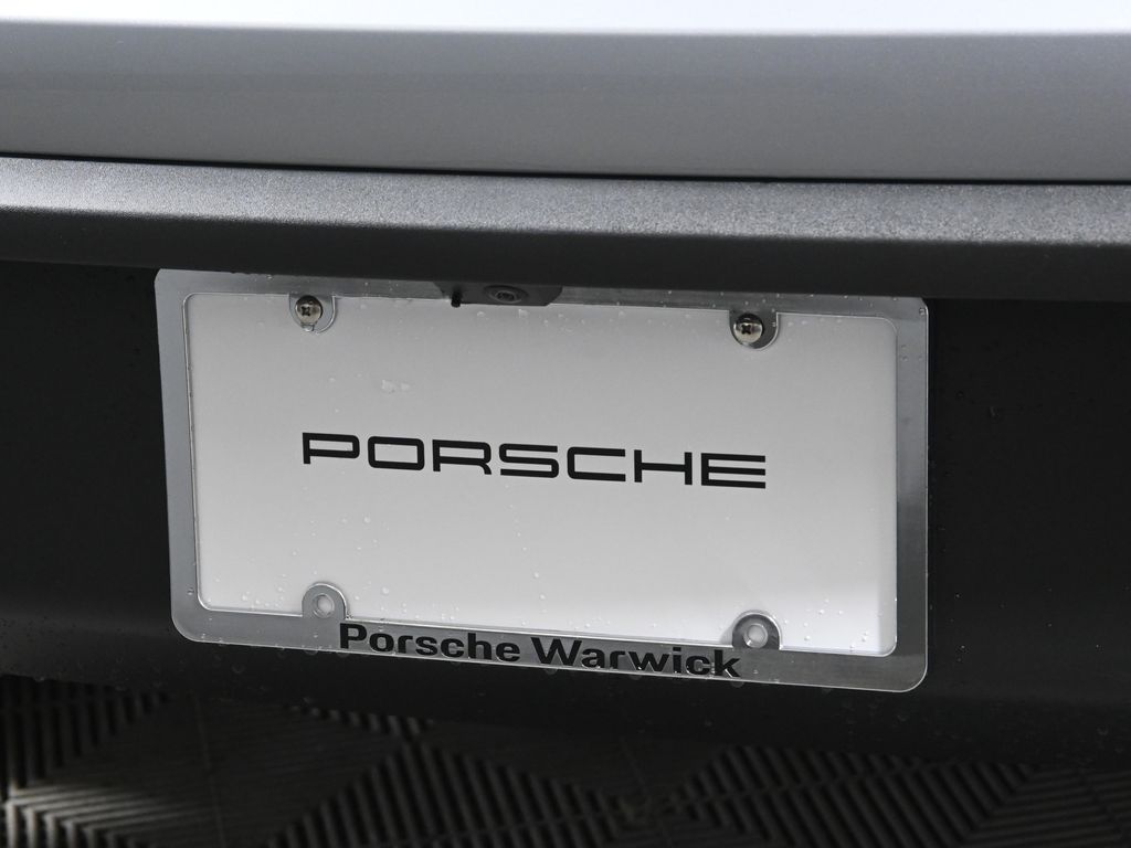 Thumbnail: 2026 Porsche Macan - 14