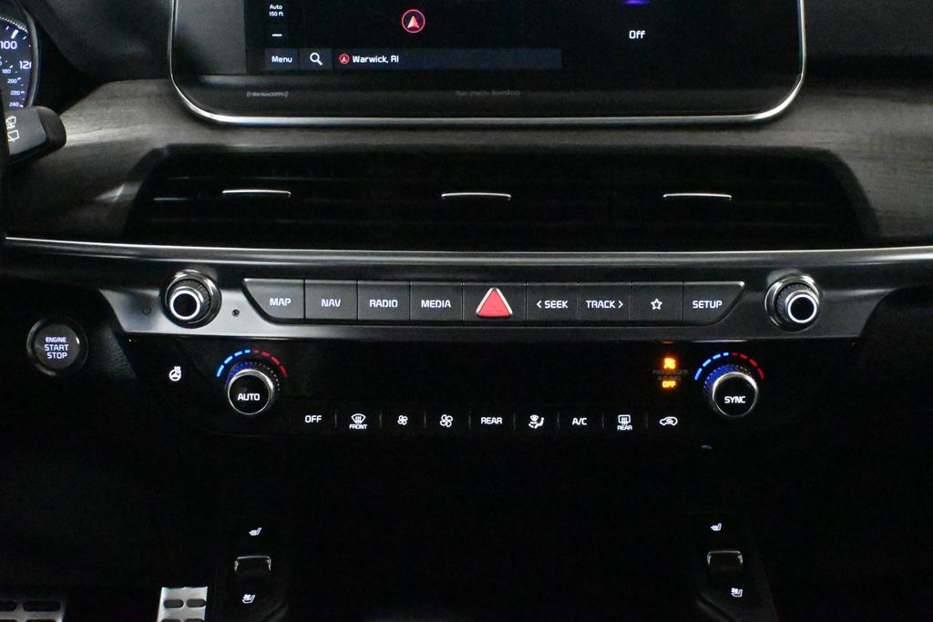 Thumbnail: 2022 Kia Telluride - 24