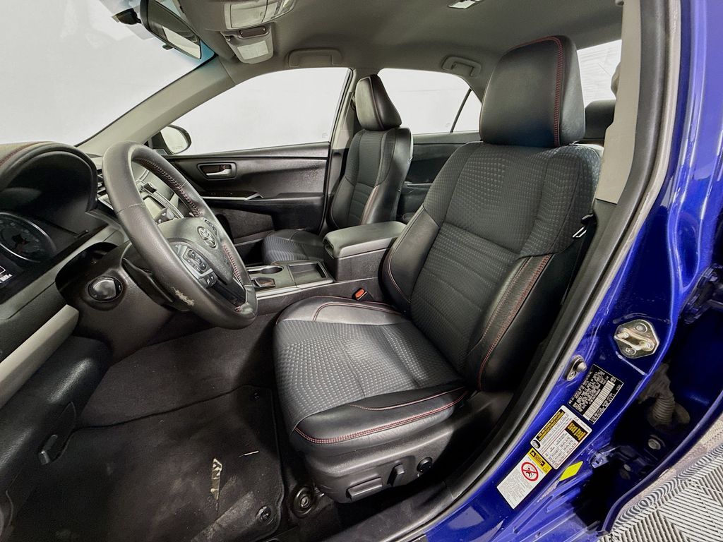 Thumbnail: 2015 Toyota Camry - 20