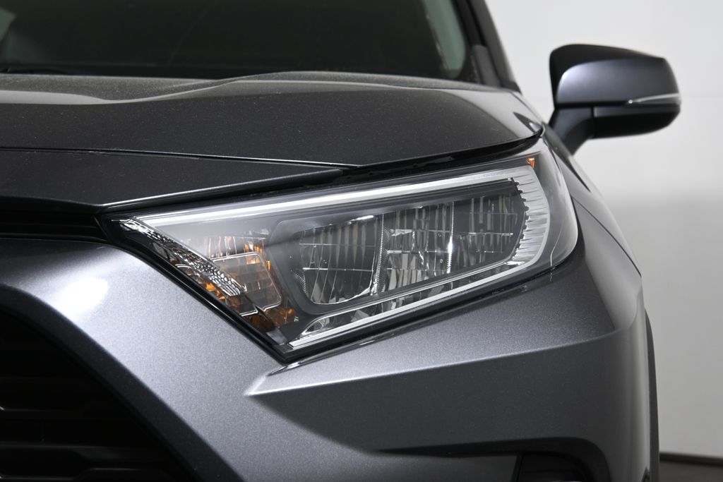 Thumbnail: 2021 Toyota RAV4 - 10