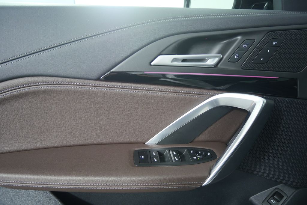 Thumbnail: 2023 BMW X1 - 8