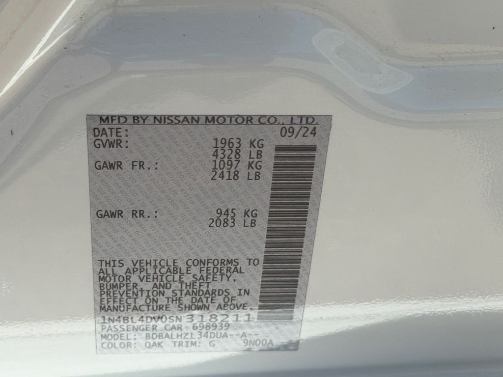 Used 2025 White Nissan 2.5 SV image 33