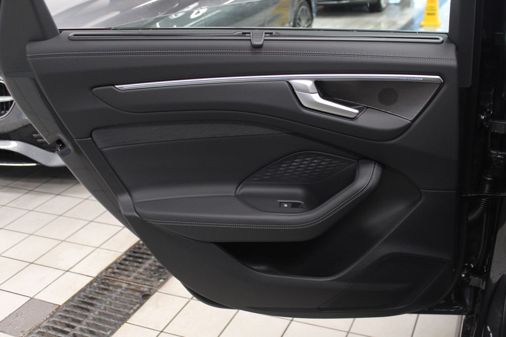 Thumbnail: 2026 Audi A6 - 30