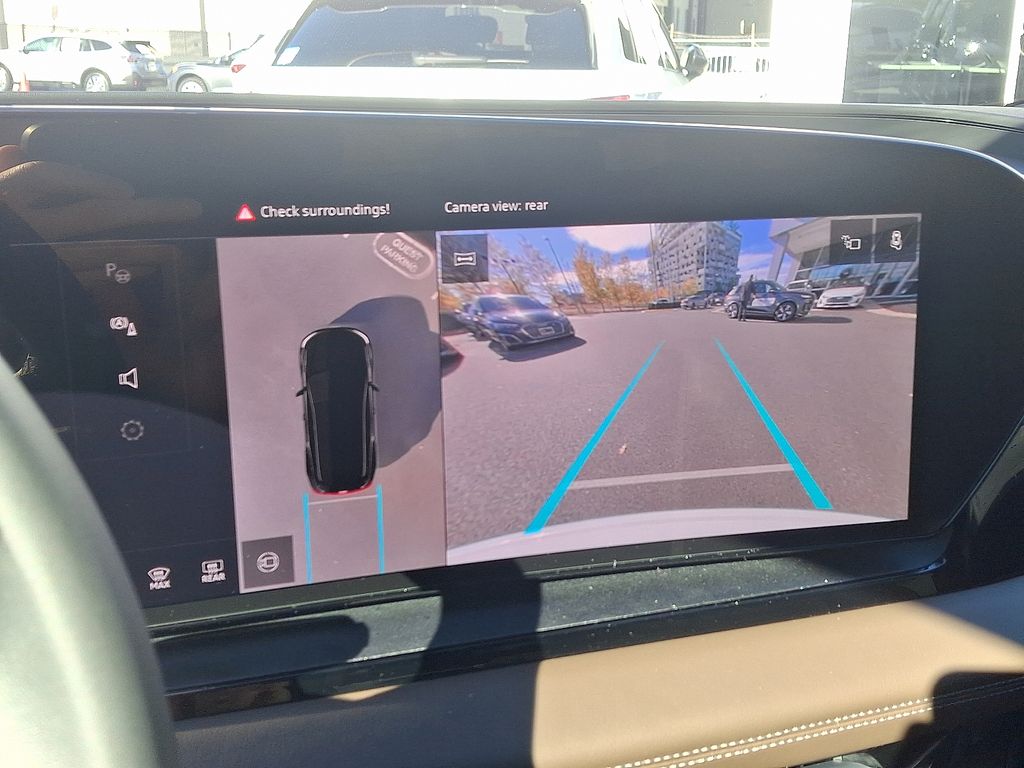 Thumbnail: 2025 Audi Q6 e-tron - 17