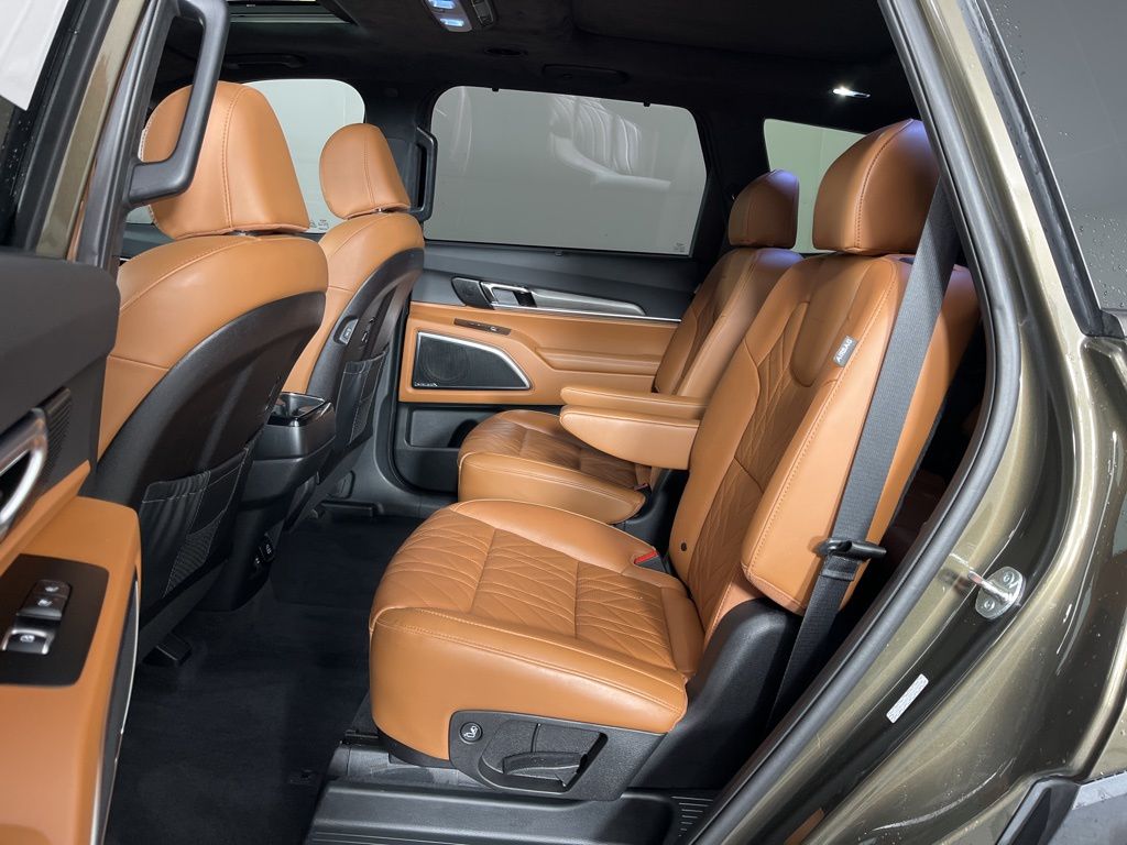 Thumbnail: 2024 Kia Telluride - 24