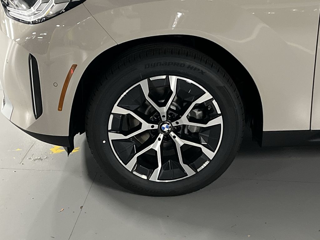 Thumbnail: 2026 BMW X3 - 10