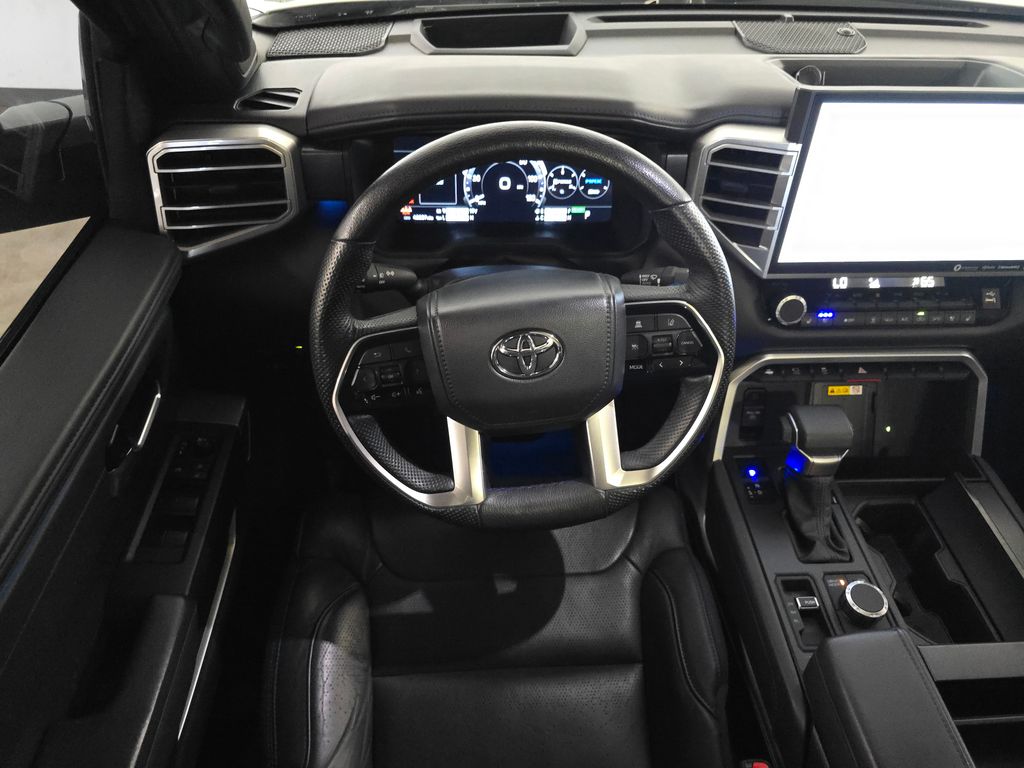 Used 2024  Toyota Platinum image 17