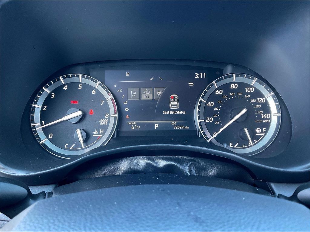 2021 Toyota Highlander — photo 25