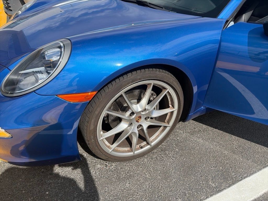 Thumbnail: 2014 Porsche 911 - 18