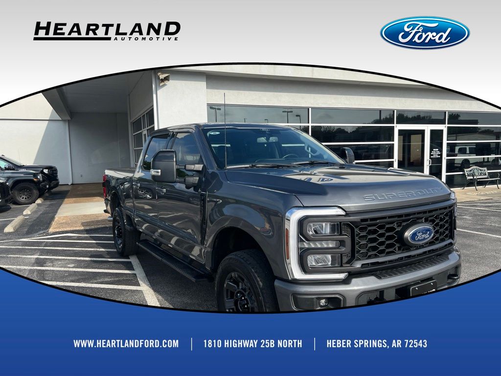 Gray Metallic 2024 Ford F-250 Super Duty Lariat Crew Cab 4WD Pickup Truck Four-Wheel Drive Automatic