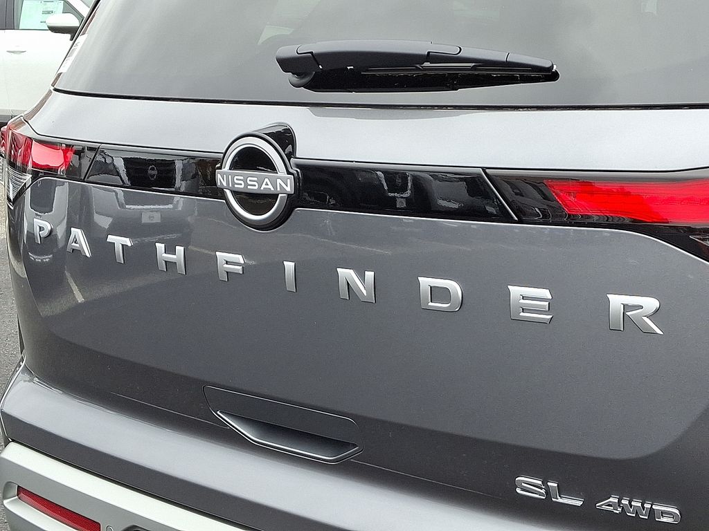Thumbnail: 2025 Nissan Pathfinder - 12