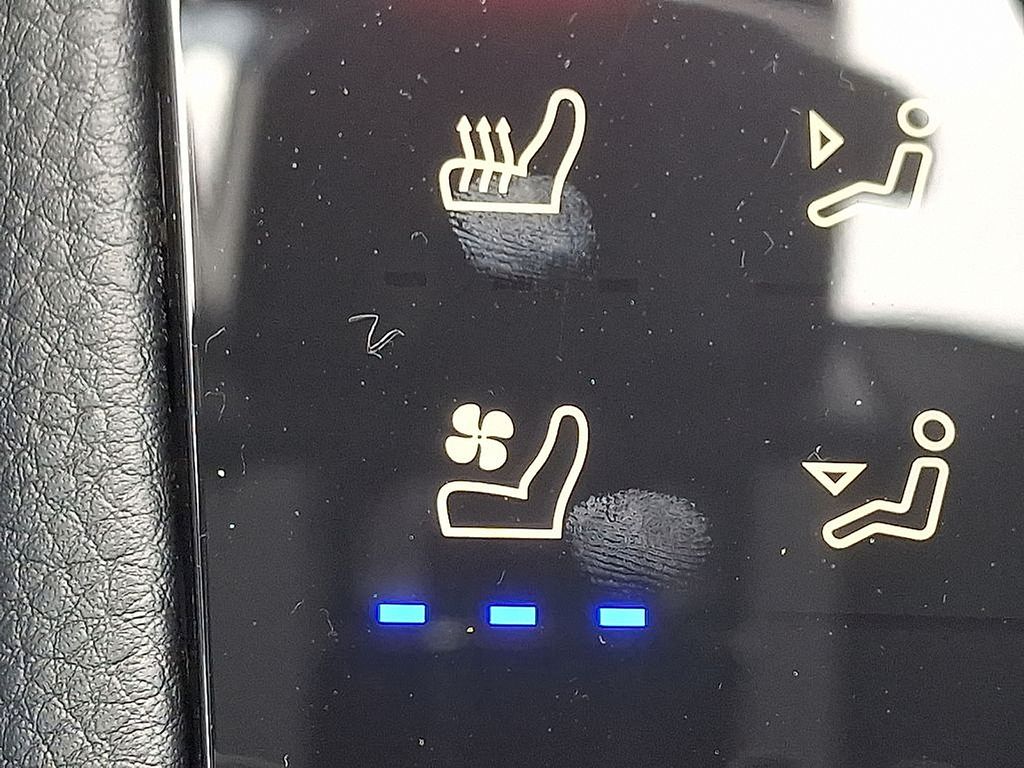 Thumbnail: 2025 Porsche Macan - 23