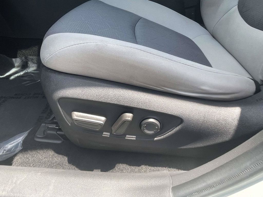 Used 2023  Toyota XLE image 16