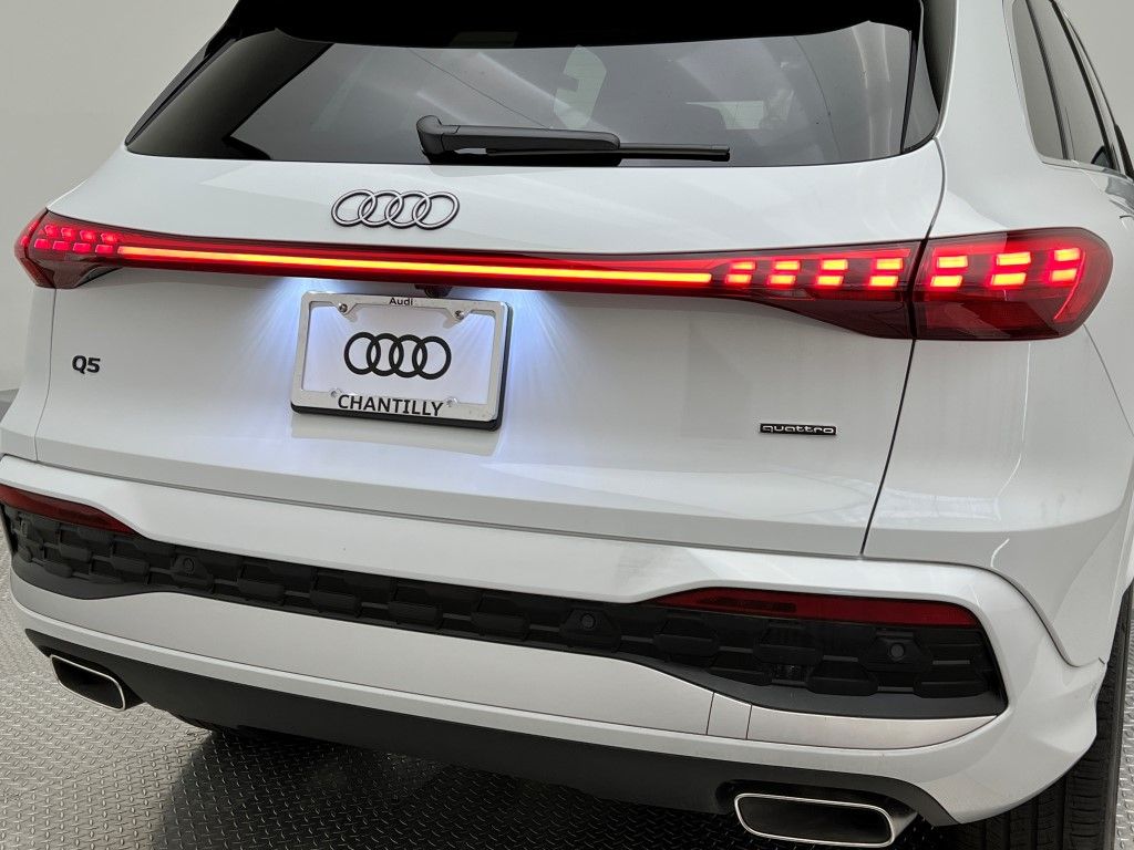 Thumbnail: 2025 Audi Q5 - 7