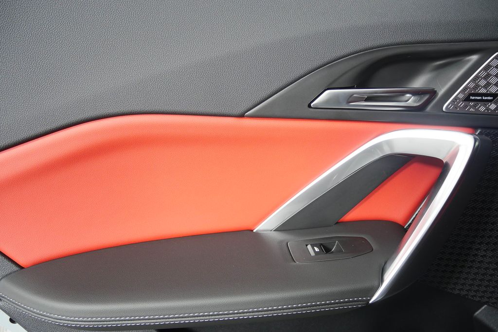 Thumbnail: 2025 BMW X2 - 14