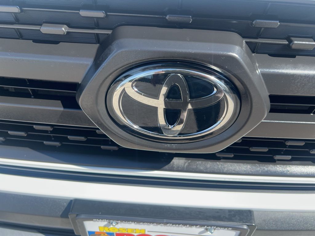2022 Toyota RAV4 Adventure photo