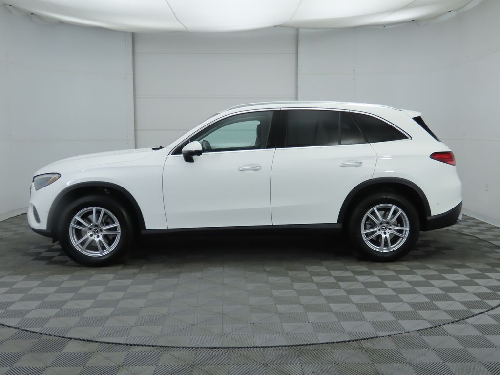 Thumbnail: 2026 Mercedes-Benz GLC - 8