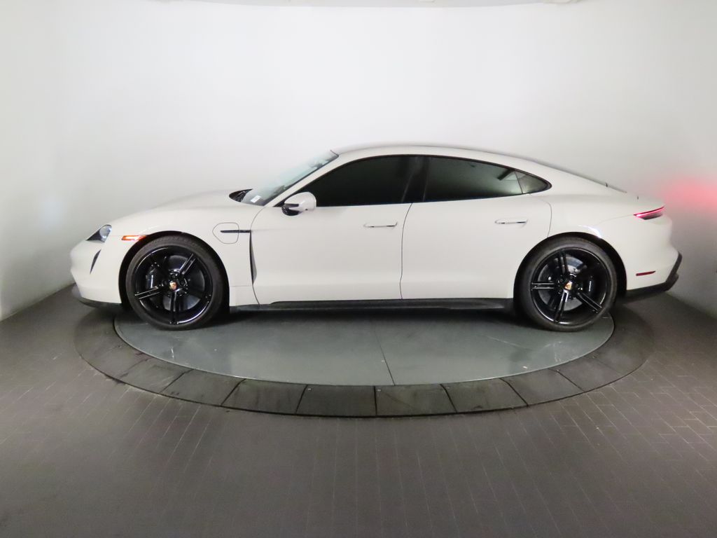 Thumbnail: 2021 Porsche Taycan - 2