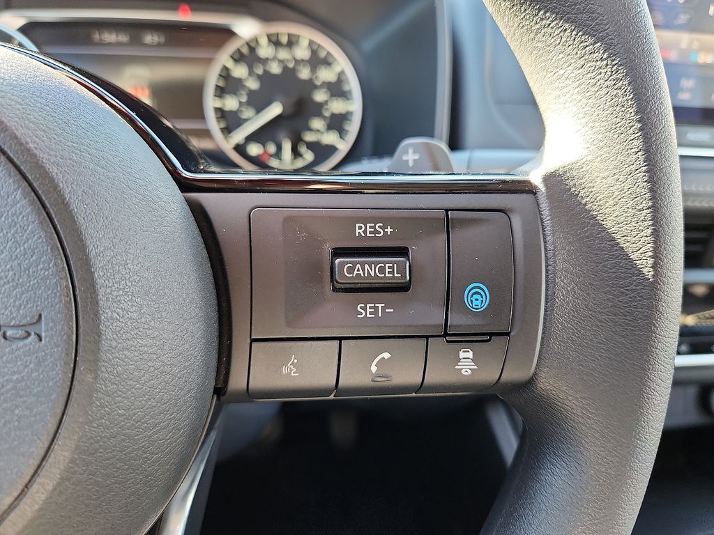 Thumbnail: 2023 Nissan Rogue - 22