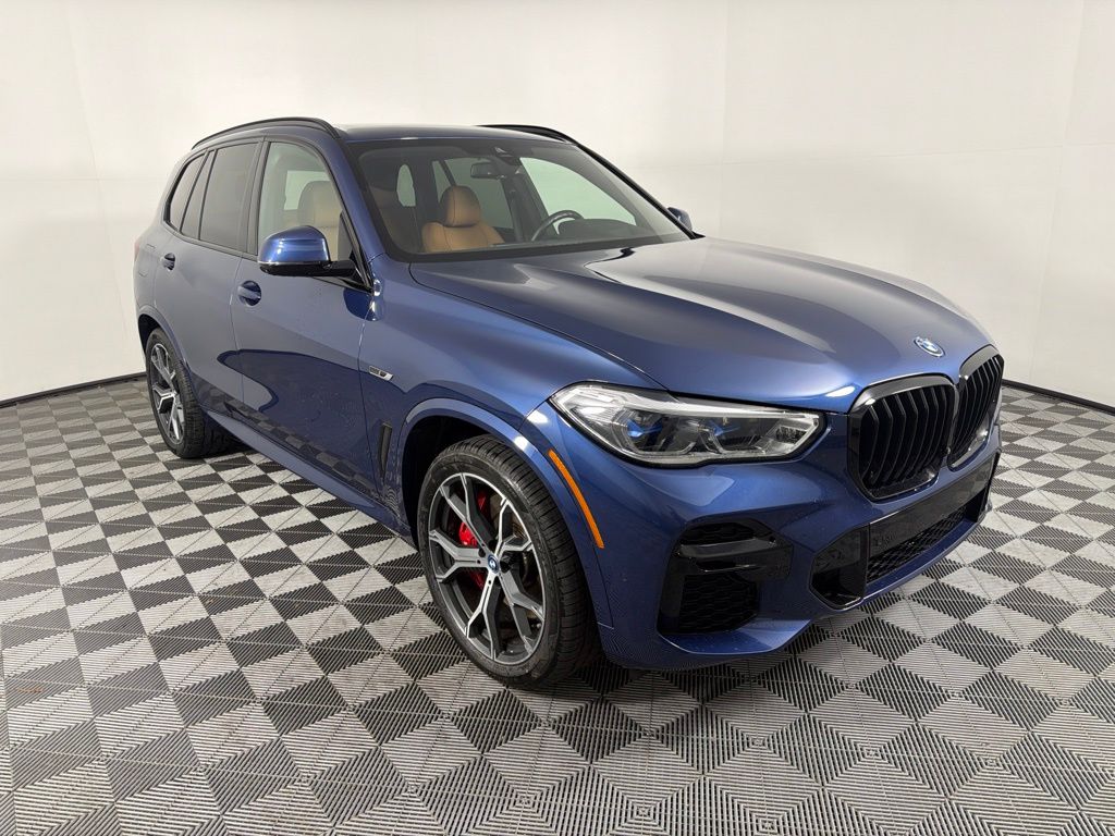 Thumbnail: 2023 BMW X5 - 3