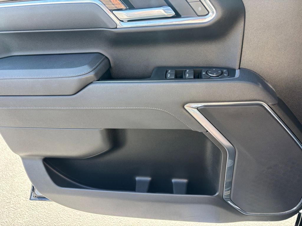 Used Car 2025 Chevrolet Silverado 1500  2wd Crew Cab 147 Rst For Sale Under $50,000 In Austin, Texas