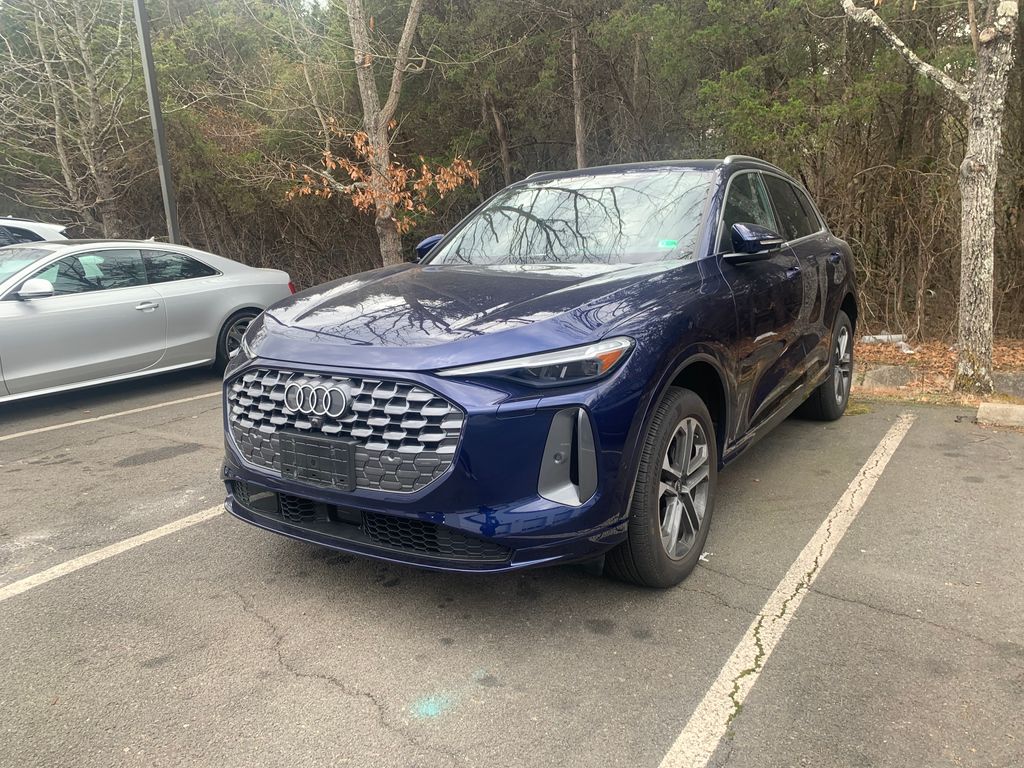 Thumbnail: 2025 Audi Q5 - 3