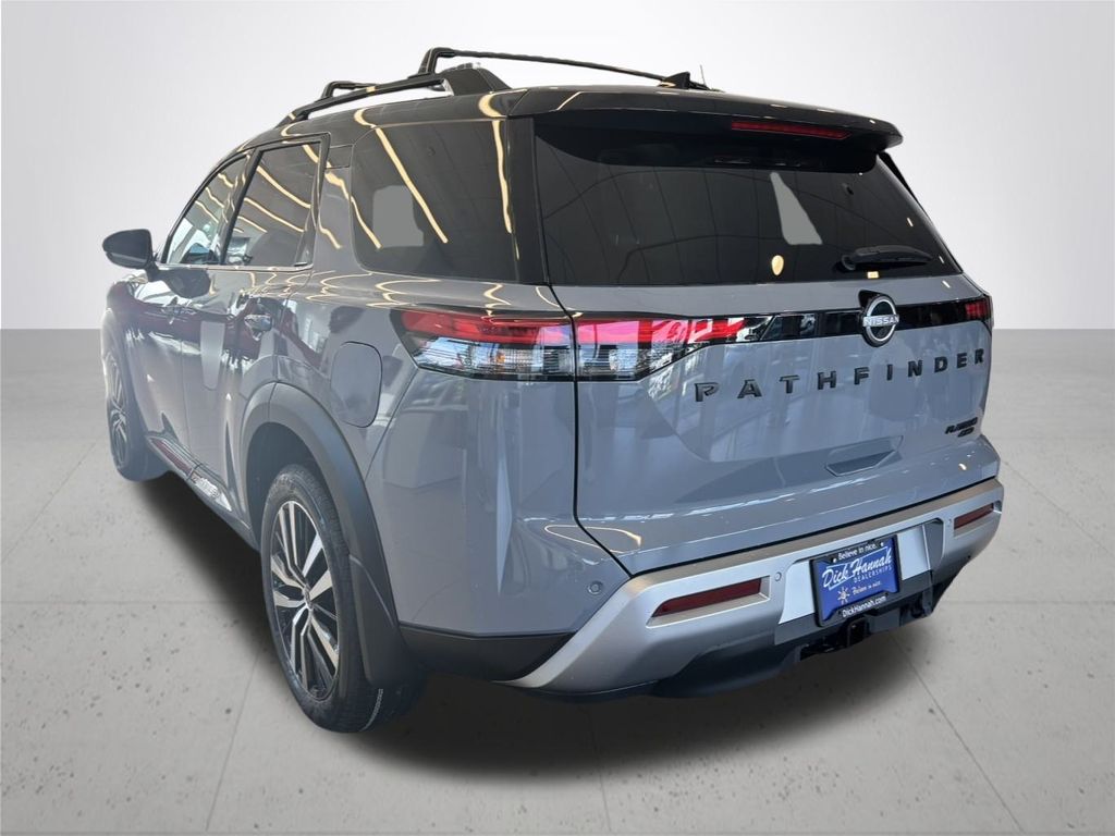 2025 Nissan Pathfinder Platinum