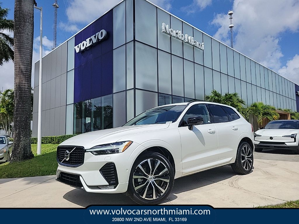2025 Volvo XC60 B5 Plus