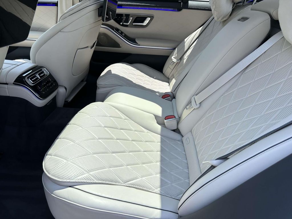 2021 Mercedes-Benz S-Class S 580 23