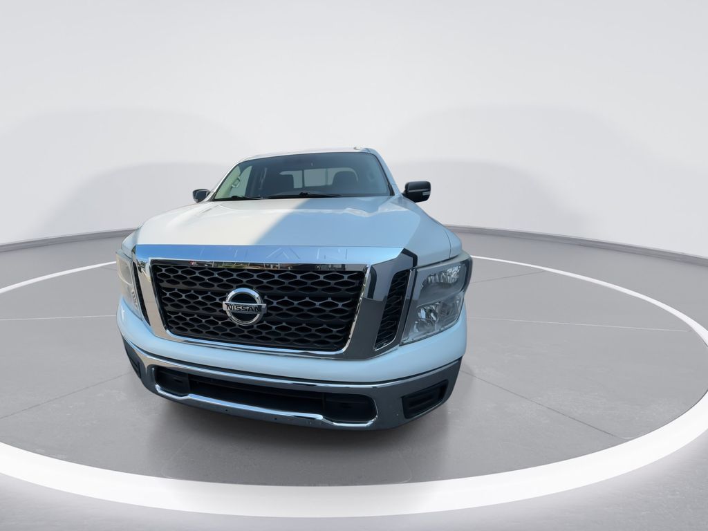 Used 2018 Glacier White Nissan SV image 3