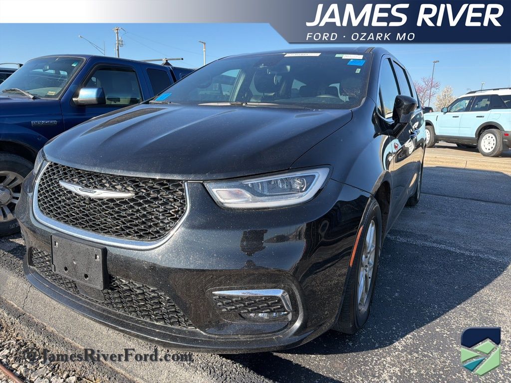 2025 Chrysler Pacifica Select FWD