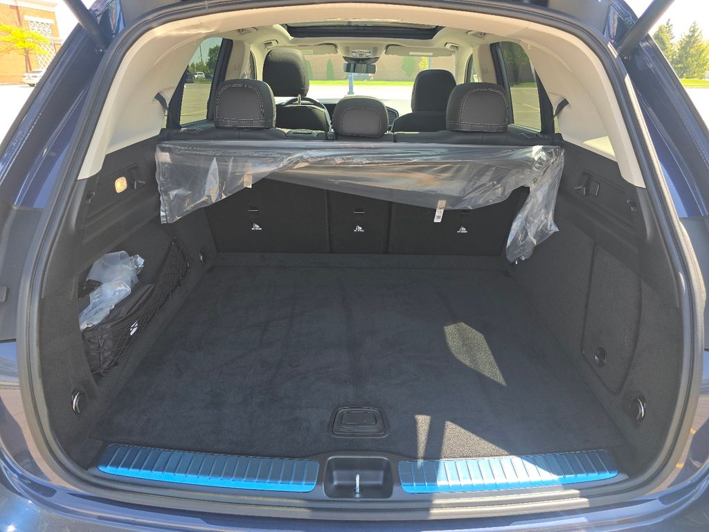 New 2026 Blue Mercedes-Benz GLE 350 image 18