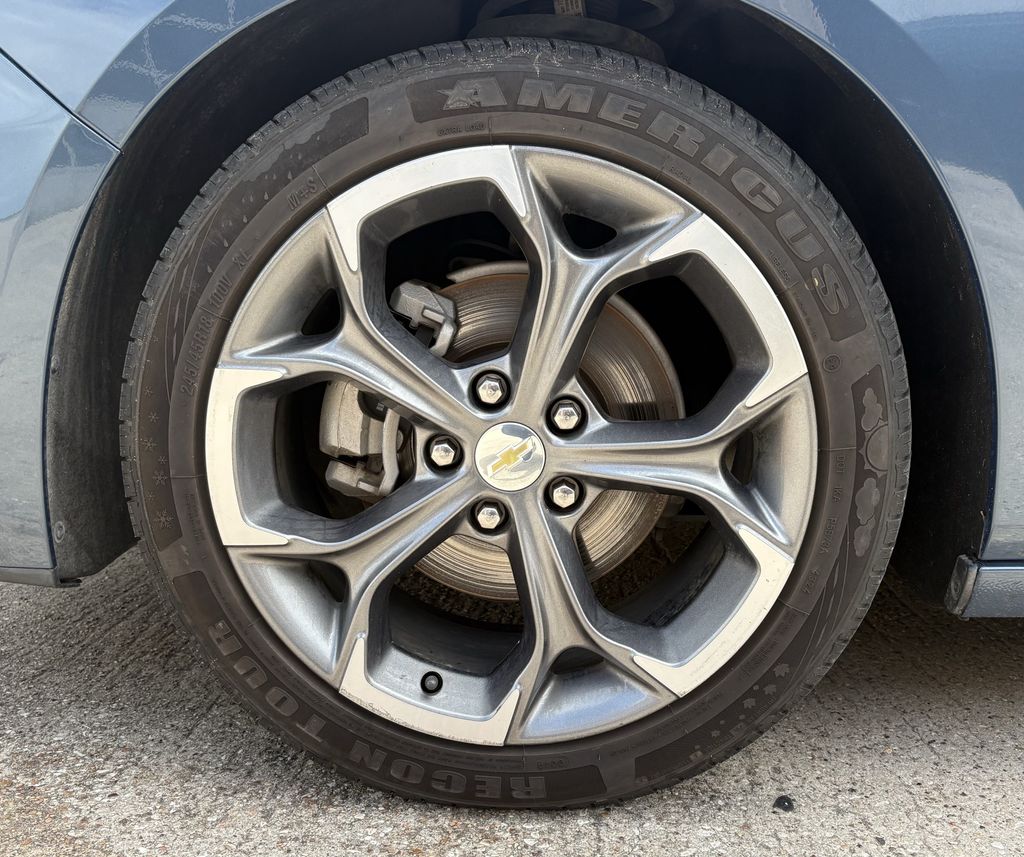 2024 Chevrolet Malibu LT - 8