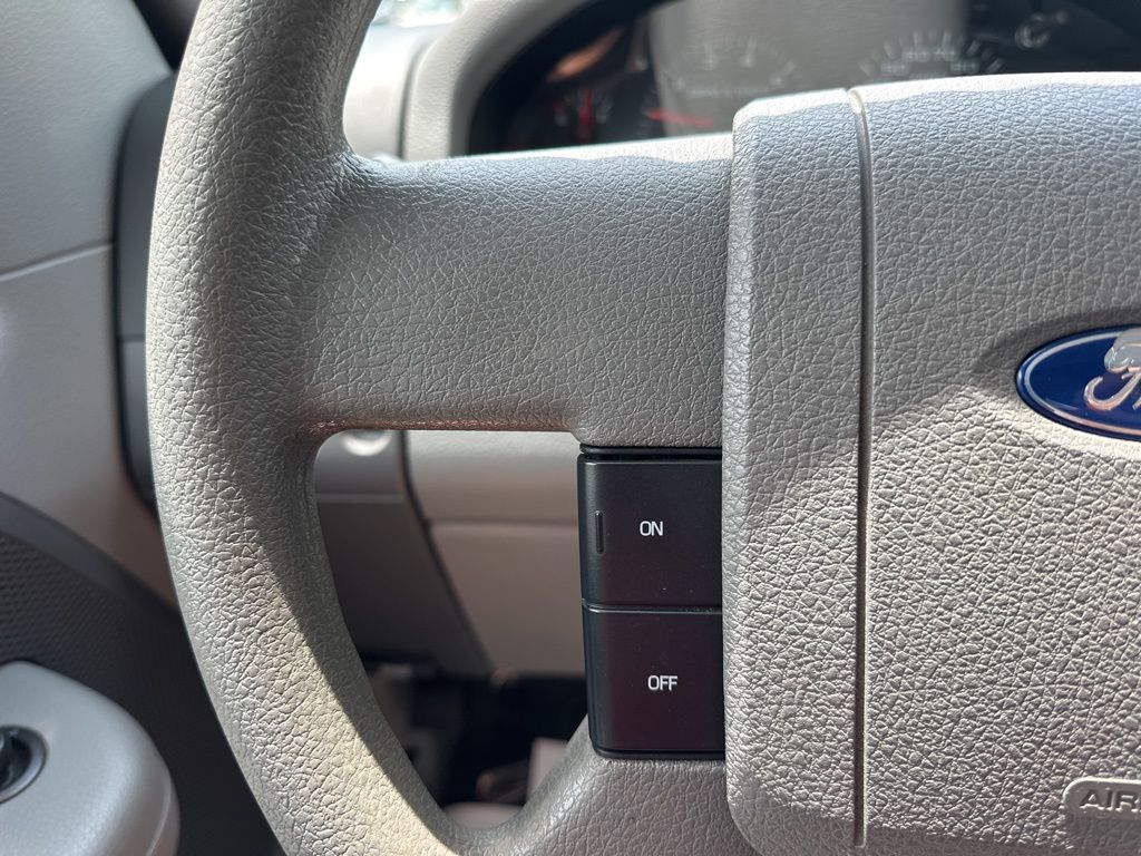 2006 Blue Ford F-150 XLT 4X4 Truck