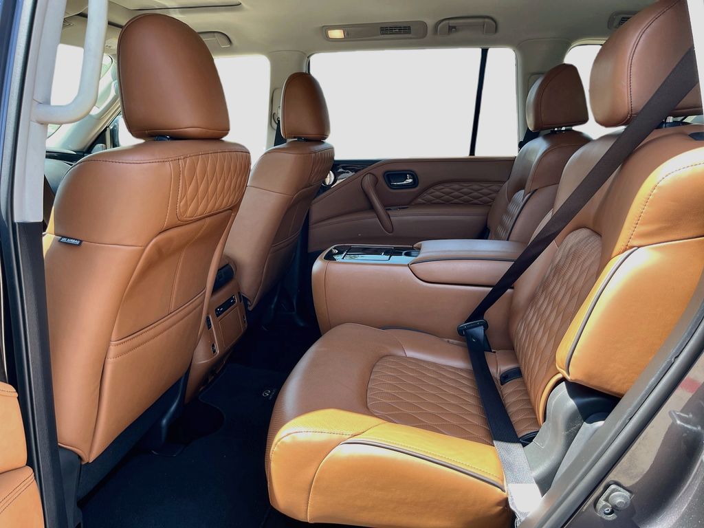 Used 2024 Gray INFINITI Sensory image 26