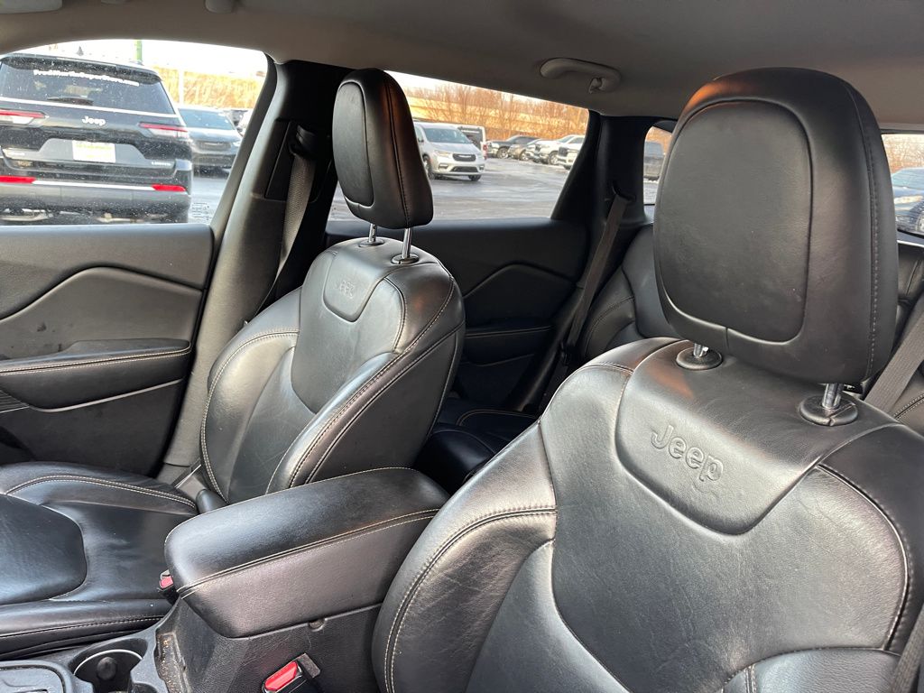 used 2016 Jeep Cherokee car, priced at $11,395