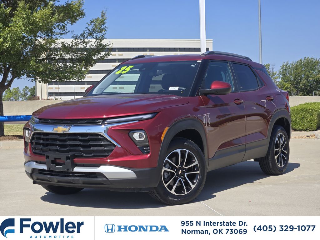 Red (Crimson Metallic) 2025 Chevrolet Trailblazer SUV / Crossover Four-Wheel Drive 9-Speed Automatic
