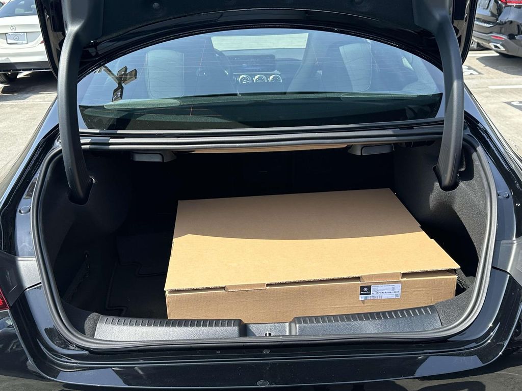 2025 Mercedes-Benz CLA 250 11
