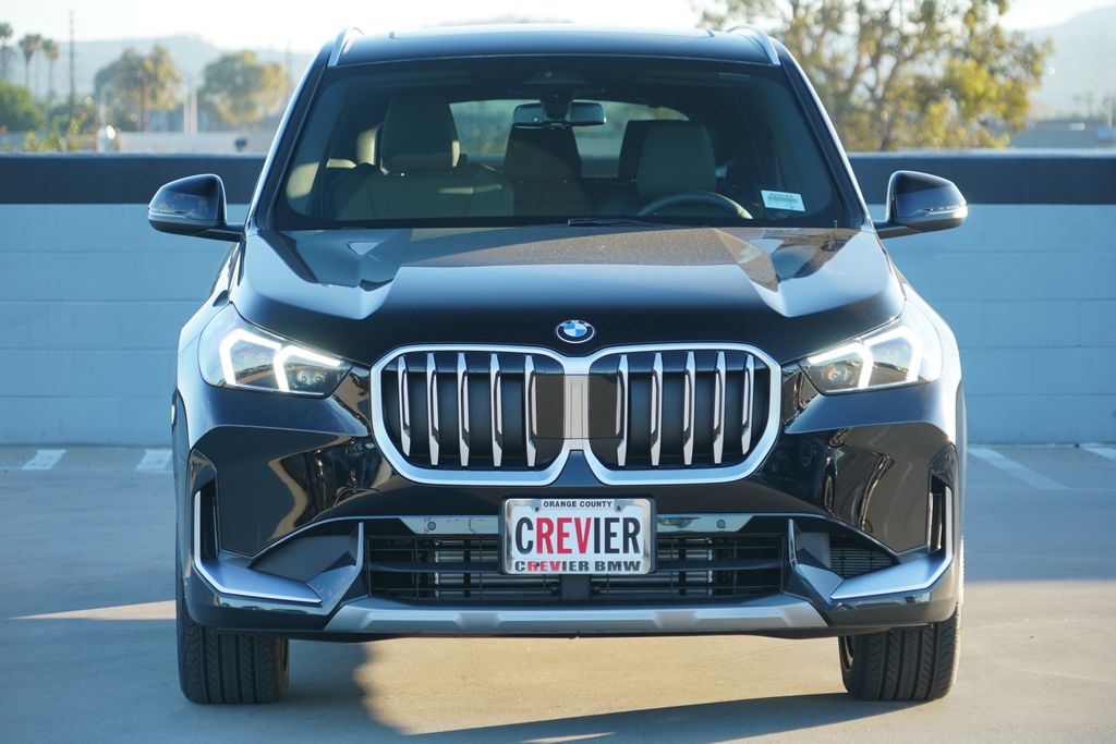 Thumbnail: 2027 BMW X1 - 2