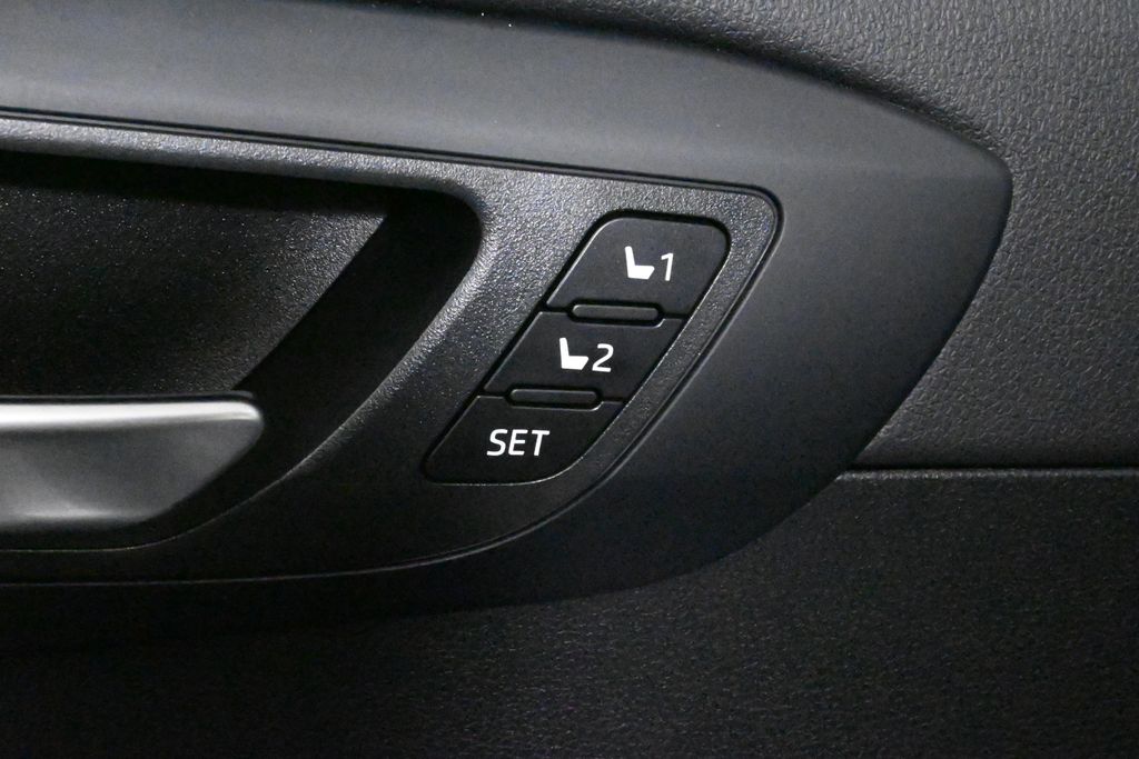 2023 Toyota Highlander Bronze Edition 31