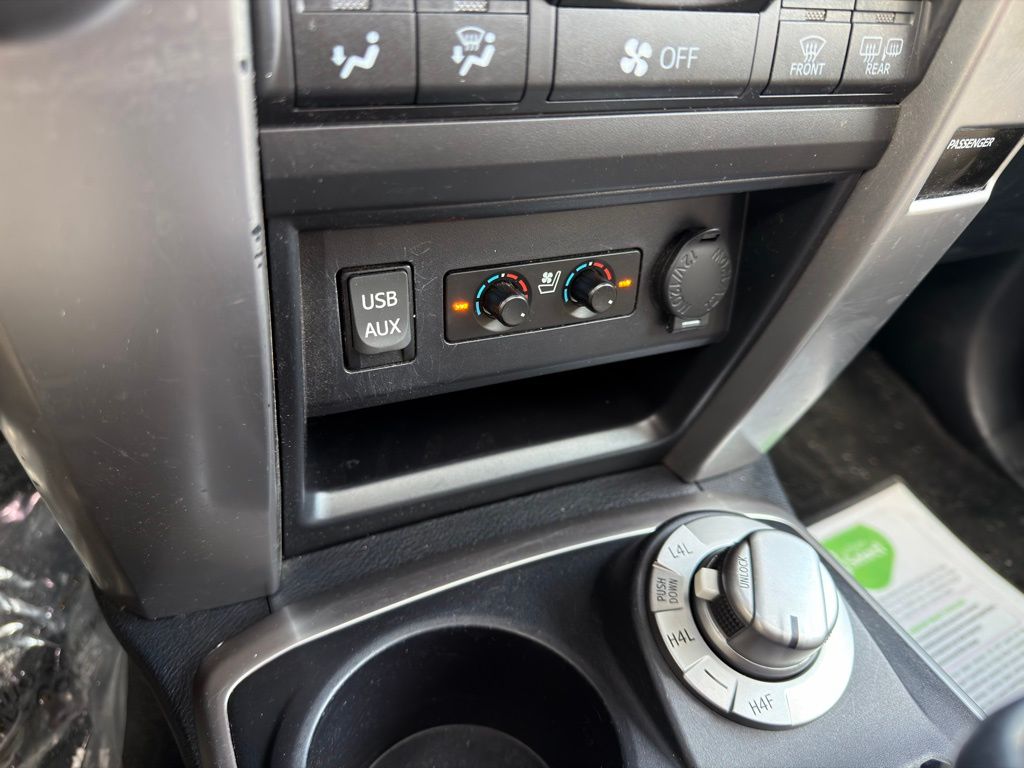 Thumbnail: 2019 Toyota 4Runner - 31