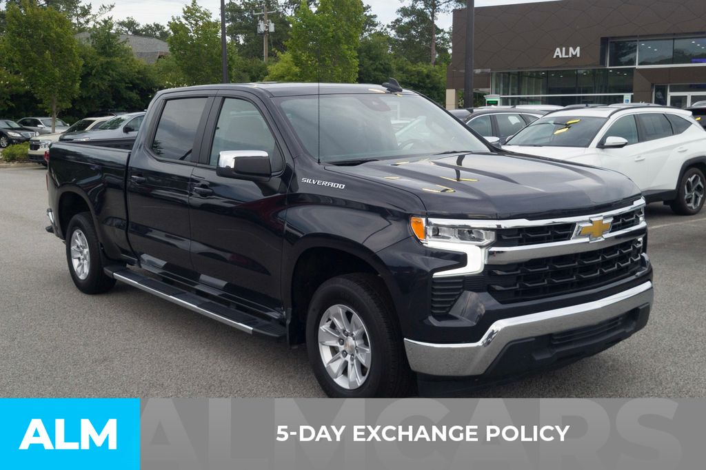 2024 Chevrolet Silverado 1500 LT photo 3